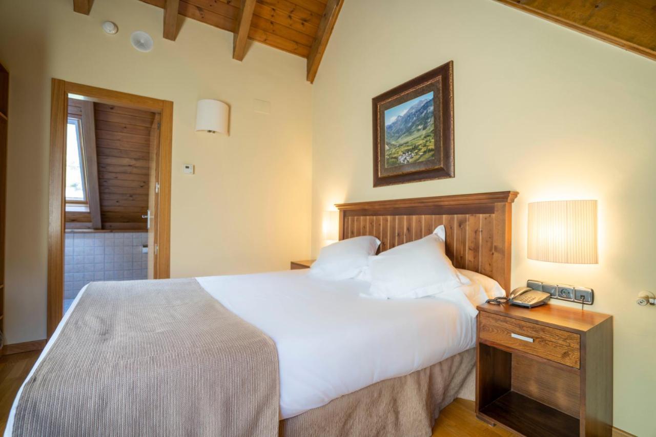 Hotel & Restaurante Pena Arros ภายนอก รูปภาพ